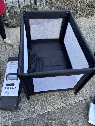 Redkite travel cot black - in,