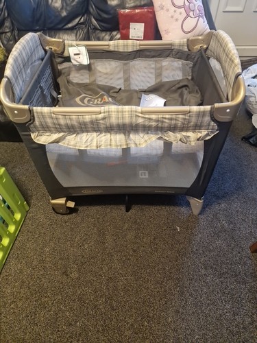 Graco petite bassinet cot - bassinet,